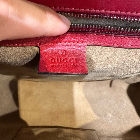 Gucci GG Logo Supreme Large Padlock Shoulder Bag - Picture 9 of 9